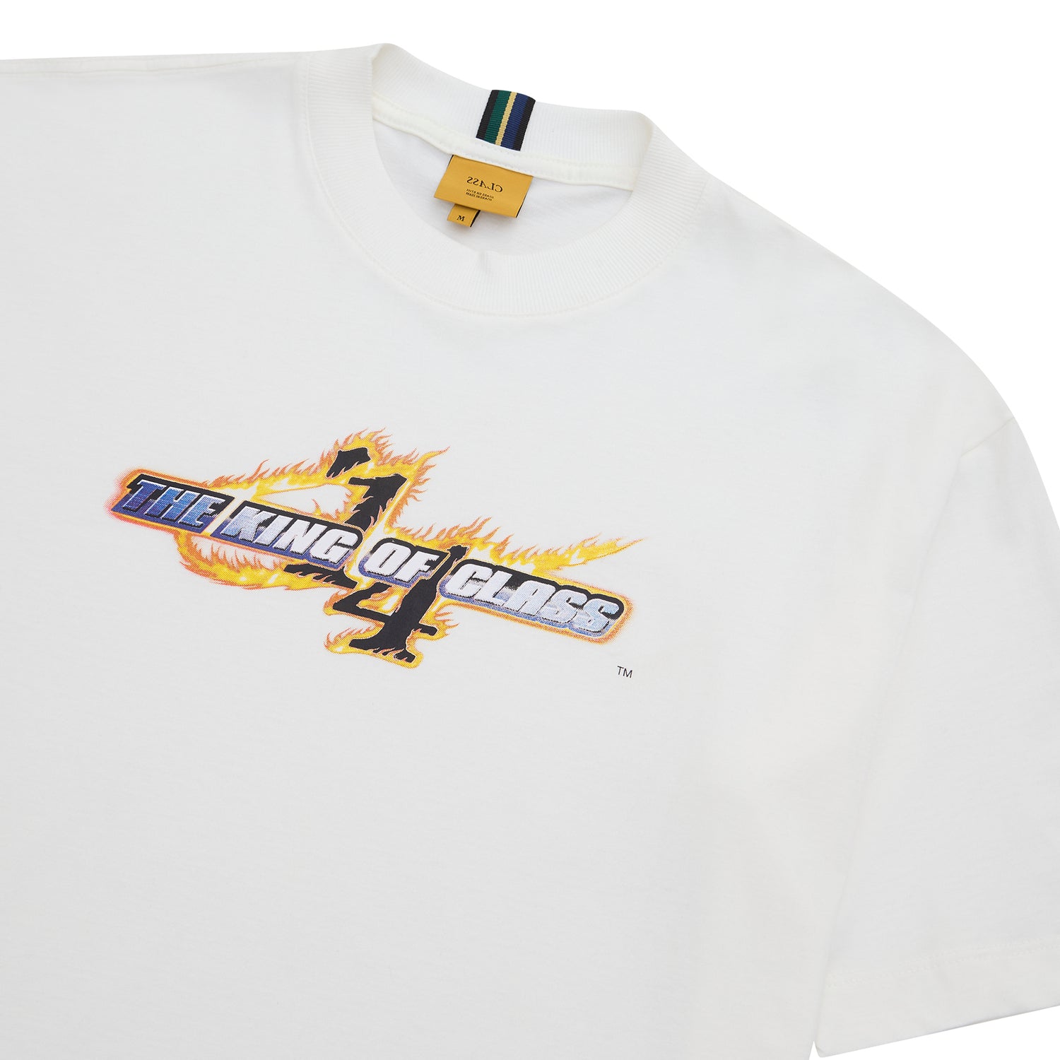 Camiseta off-white com estampa gráfica frontal e etiqueta na gola