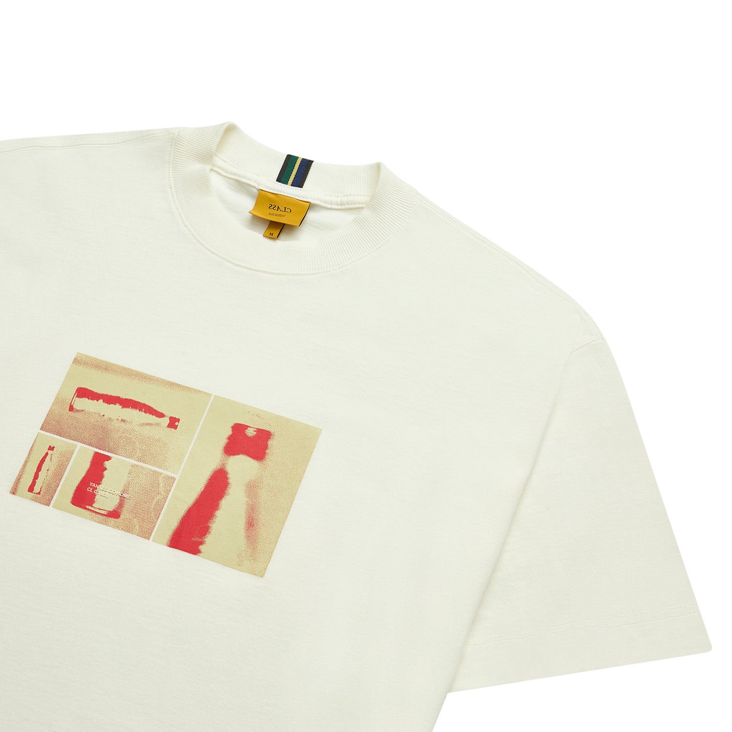 Camiseta off-white com gola e estampa vermelha retangular no peito