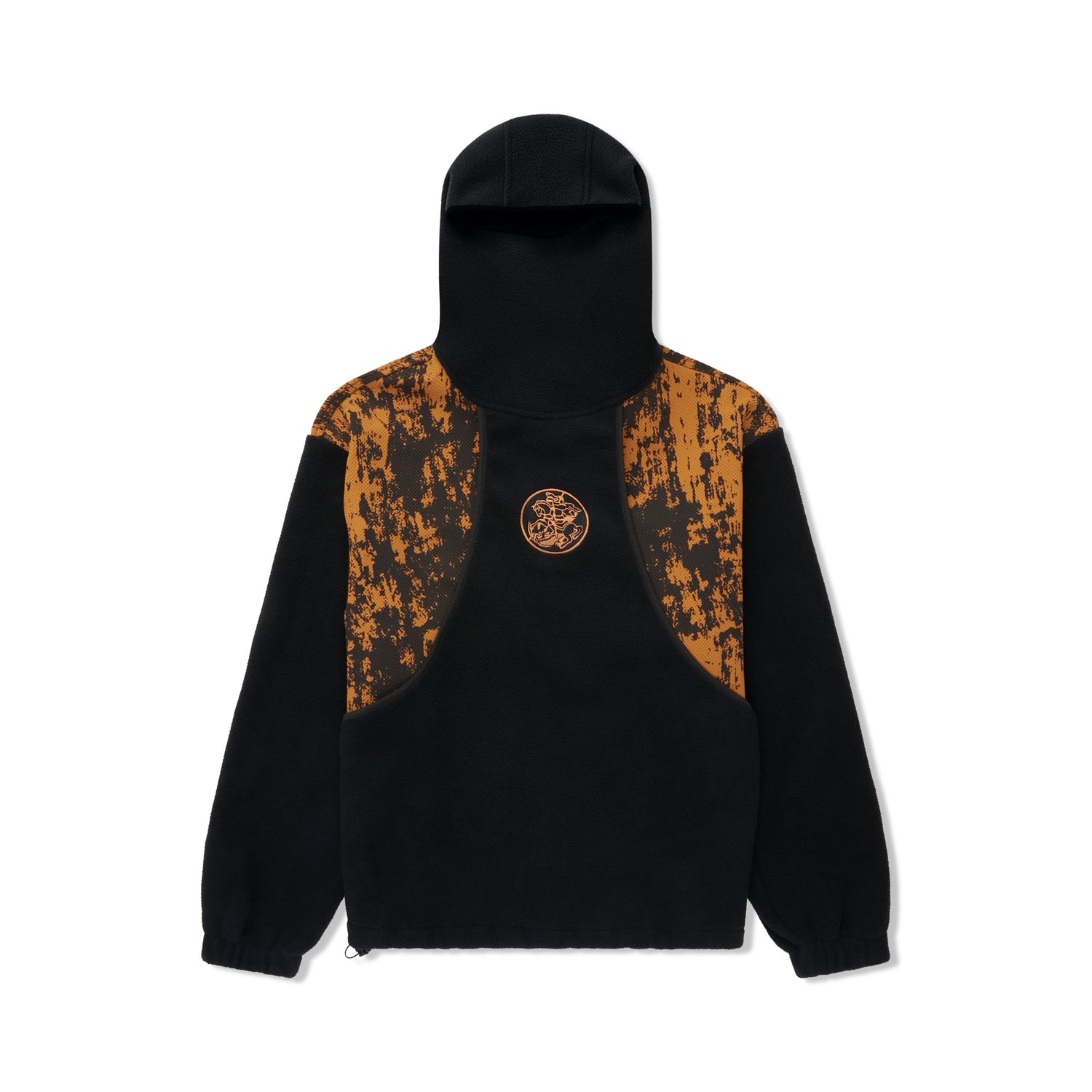Jaqueta de fleece com capuz preto, emblema na frente e painéis laranja salpicados