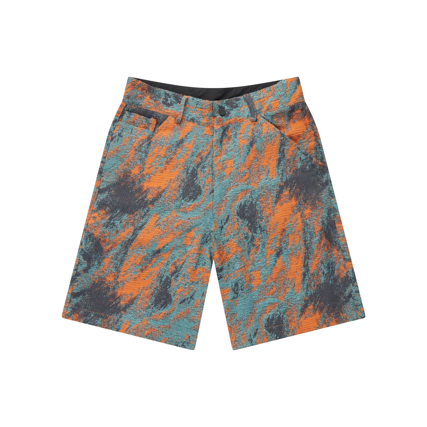 Bermuda estampada laranja e azul com cós e bolsos frontais aparentes.