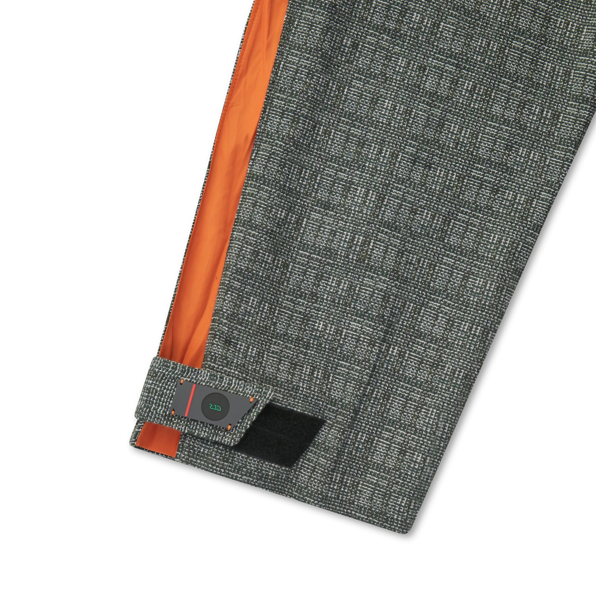 Calça de trabalho xadrez cinza com faixa lateral laranja e etiqueta no bolso