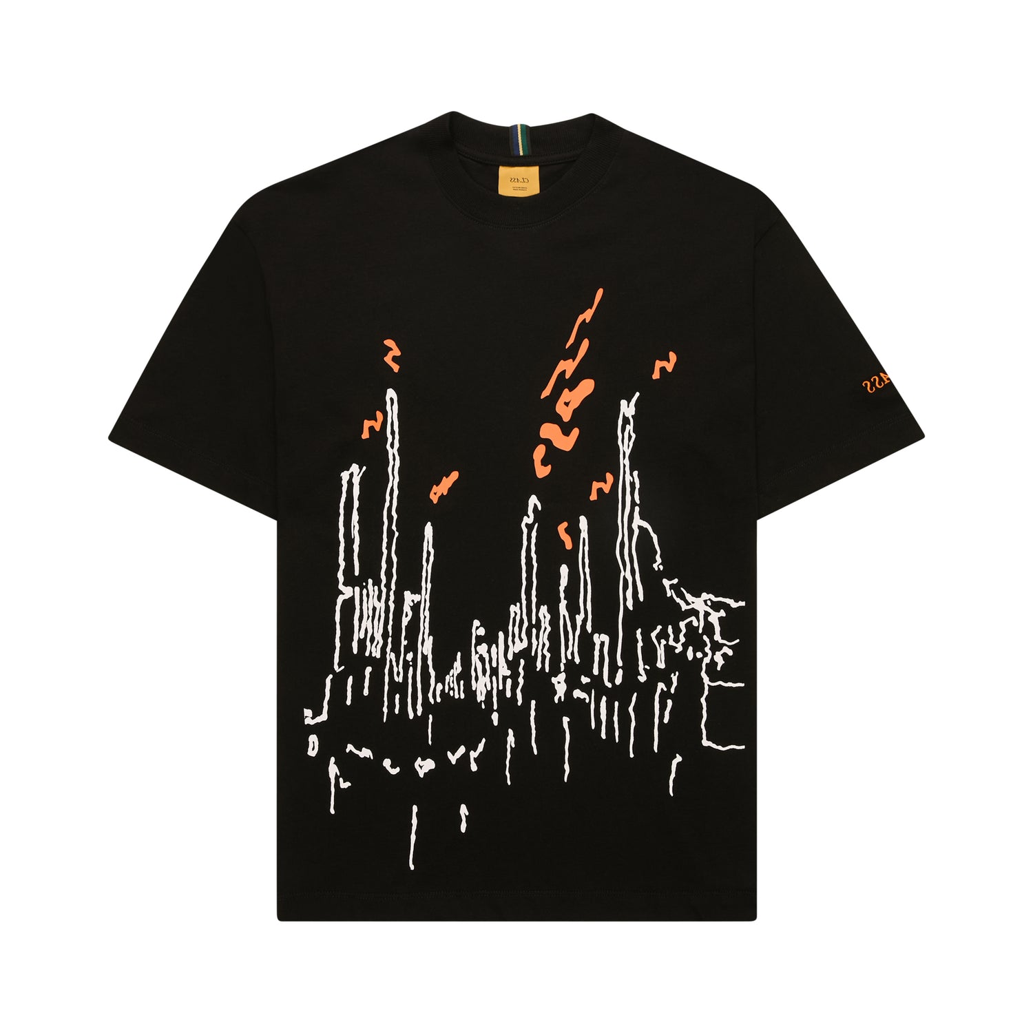 Camiseta preta com estampa urbana laranja e branca; etiqueta interna no decote