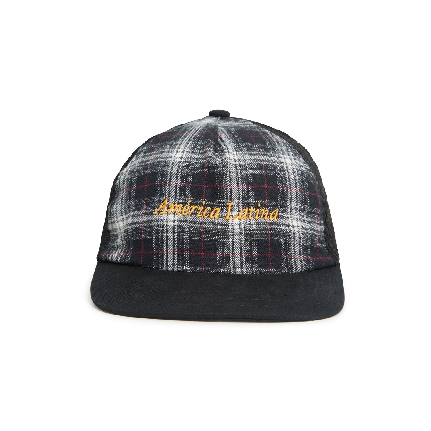 Boné trucker xadrez escuro com aba preta e bordado amarelo “America Latina”