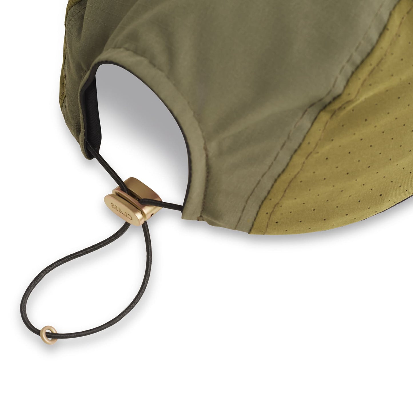 Boné de 3 painéis verde militar com regulagem por cordão na parte interna