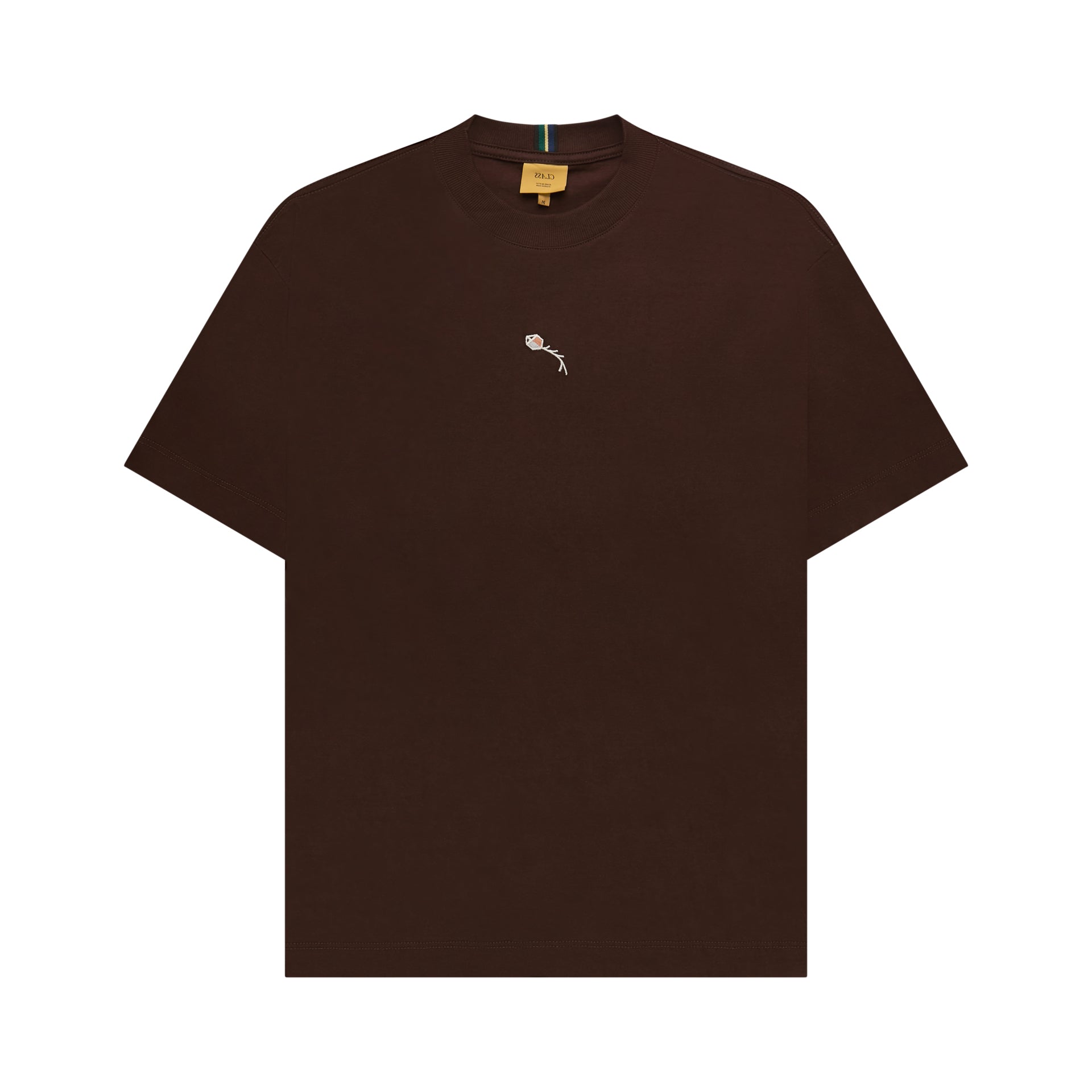 Camiseta marrom com pequeno logotipo branco no peito