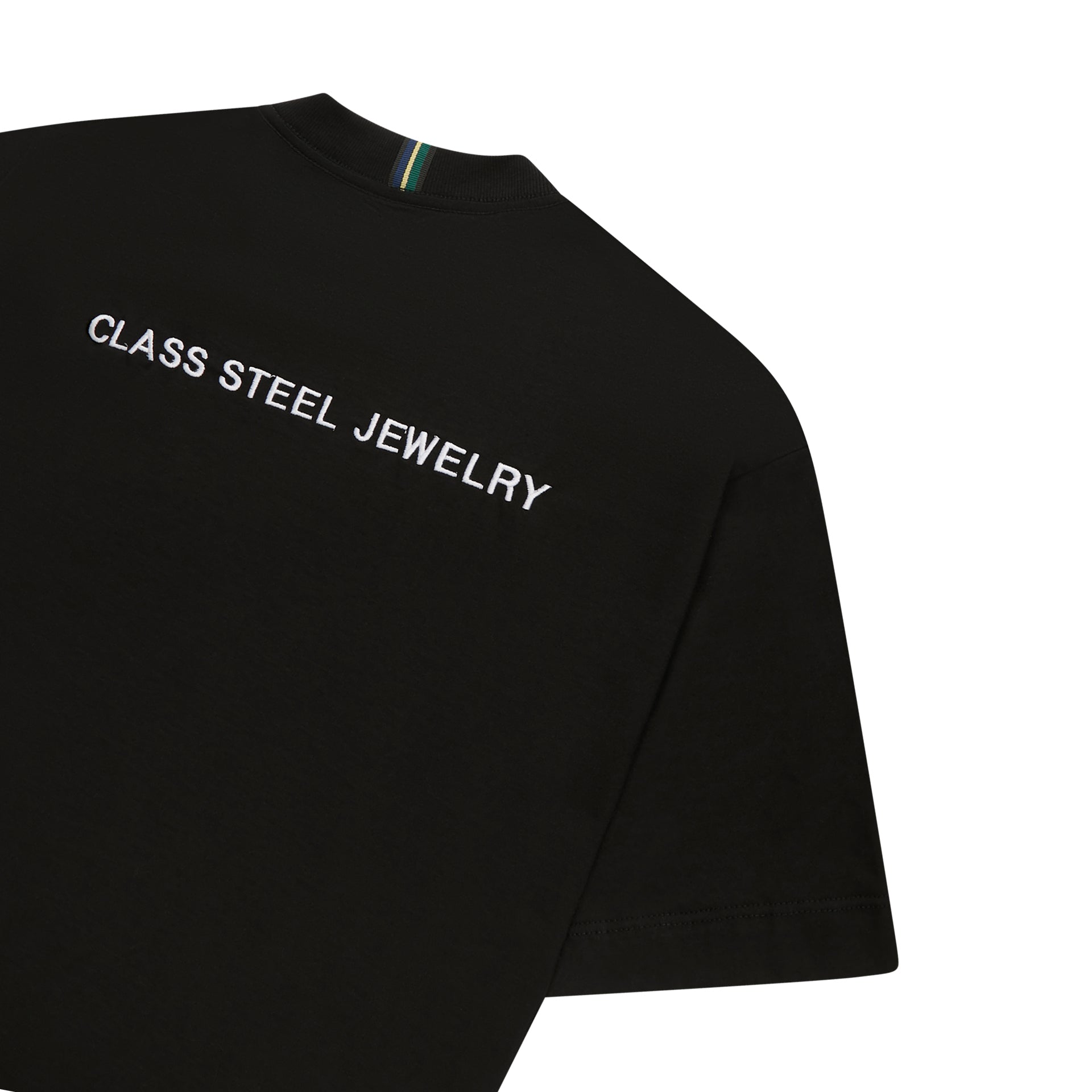 Camiseta preta com estampa traseira “CLASS STEEL JEWELRY” em branco.