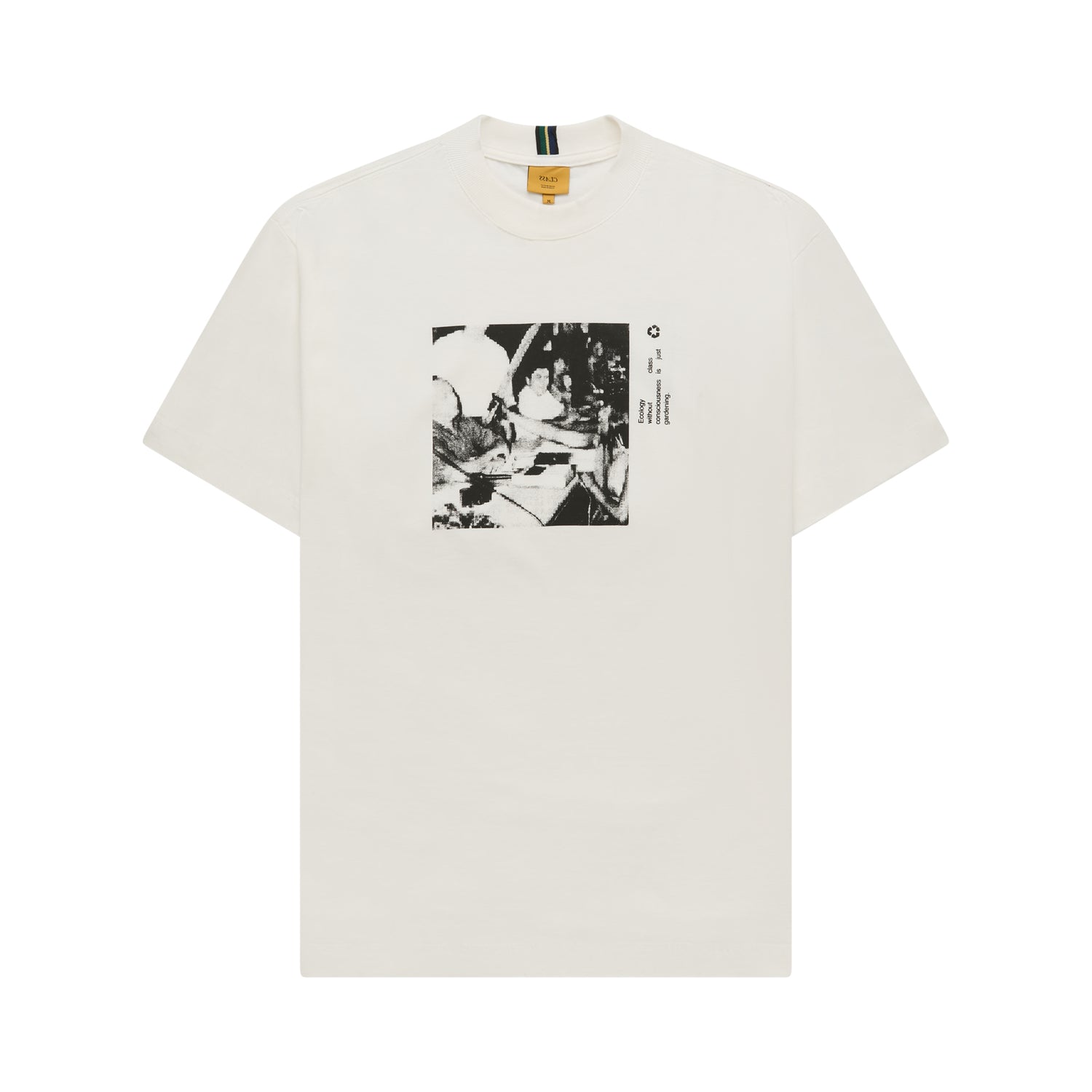 Camiseta off-white com estampa quadrada preta e branca no peito