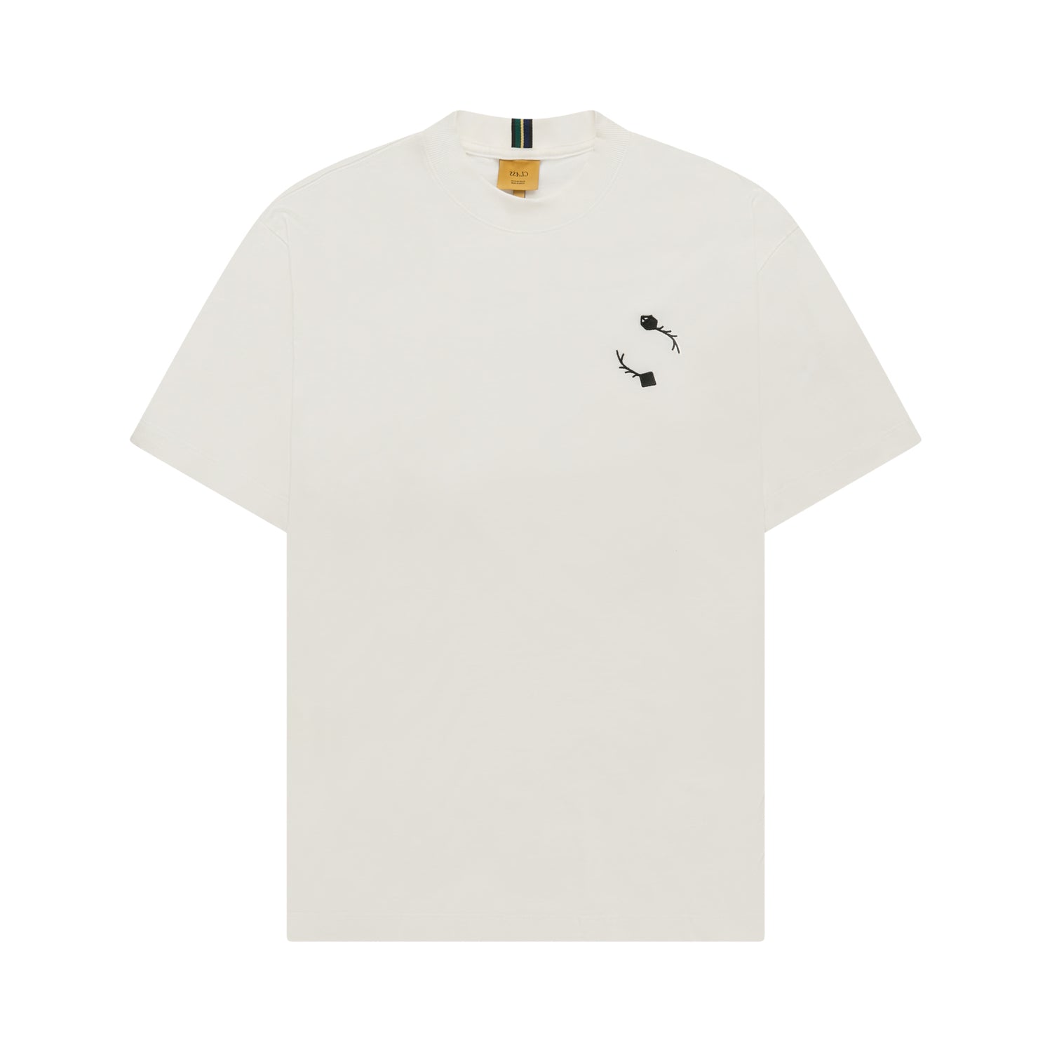 Camiseta off-white com estampa preta no peito, gola redonda e etiqueta na nuca