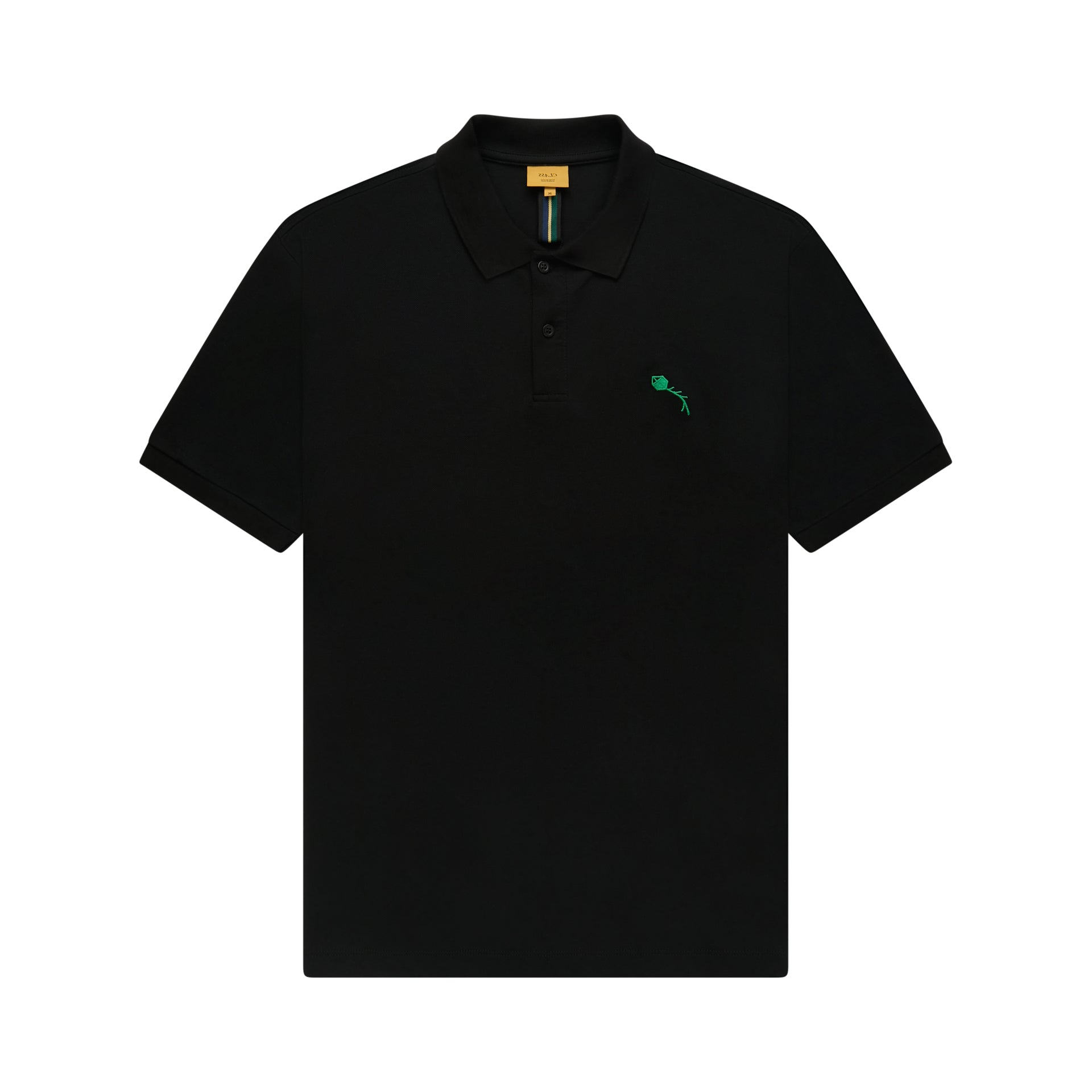 Camisa polo preta com gola e botões, logotipo bordado verde no peito.