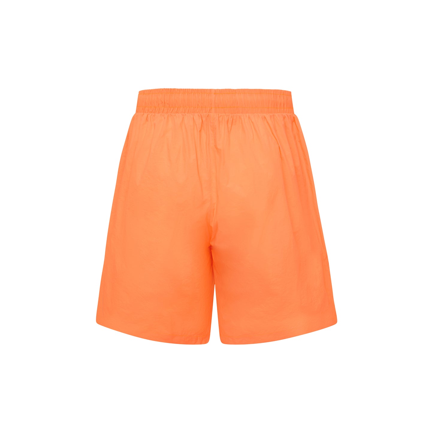 Shorts laranja com cós elástico e modelagem solta, vista traseira