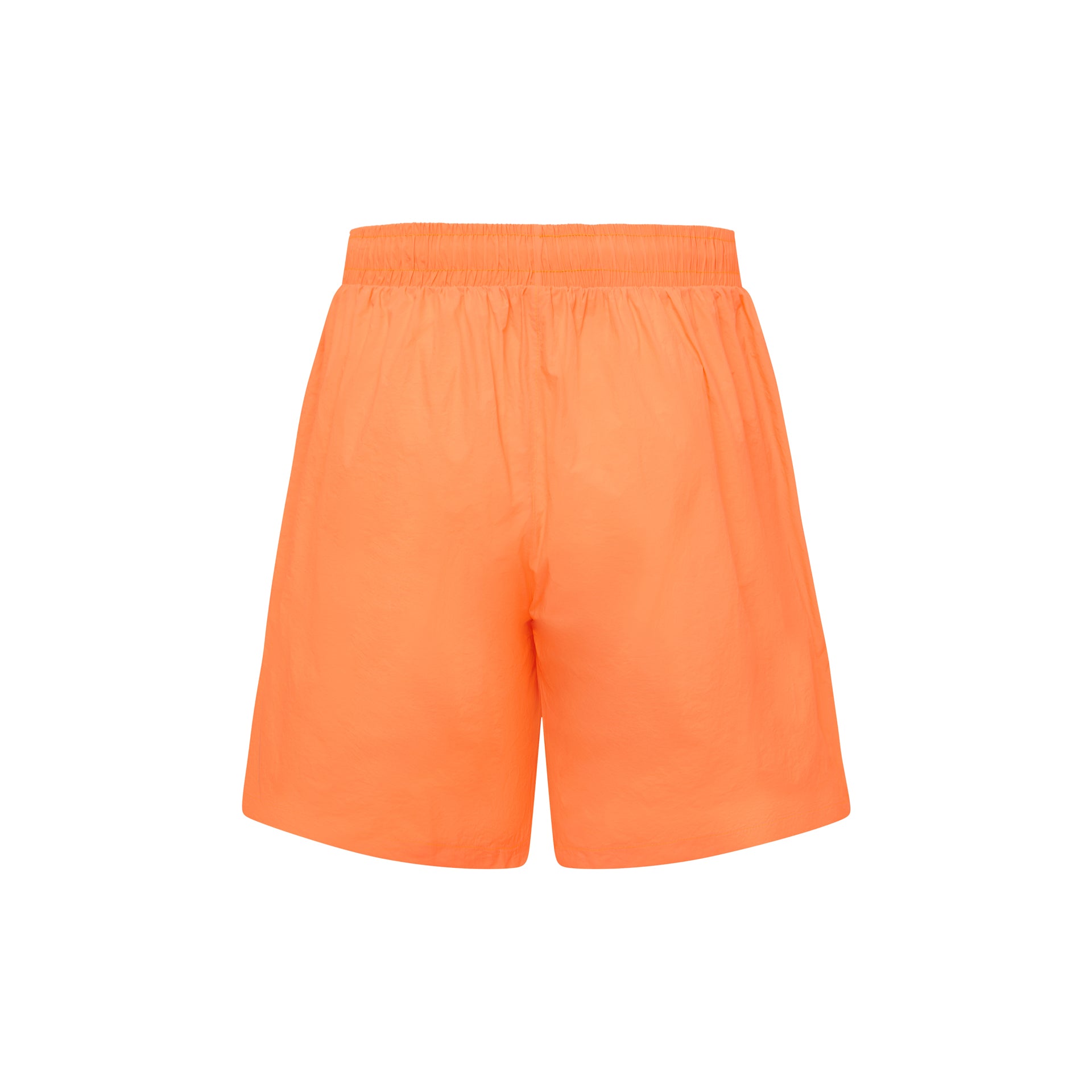 Shorts laranja com cós elástico e modelagem solta, vista traseira
