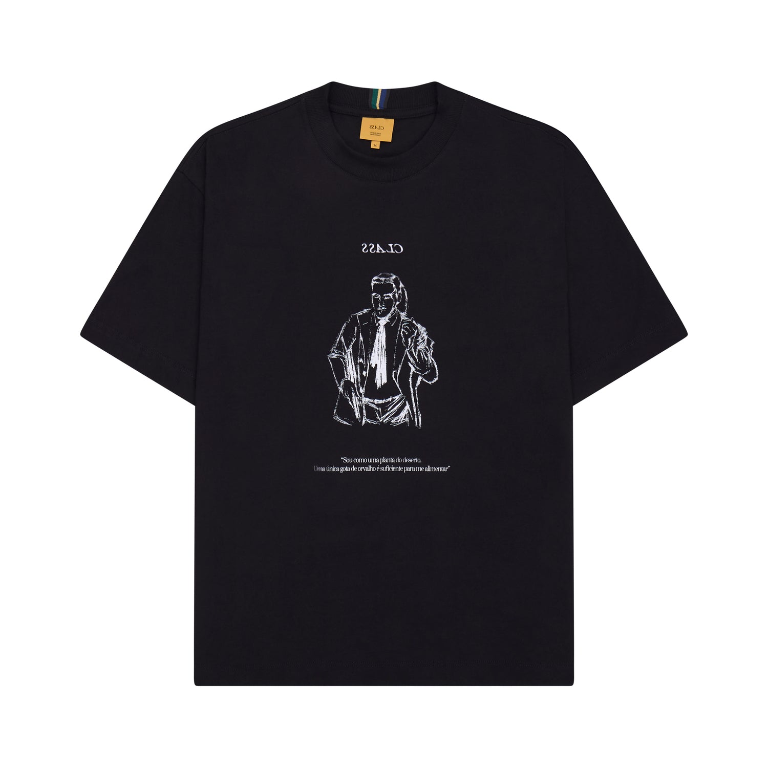 Camiseta preta com estampa frontal em preto e branco de músico e texto pequeno