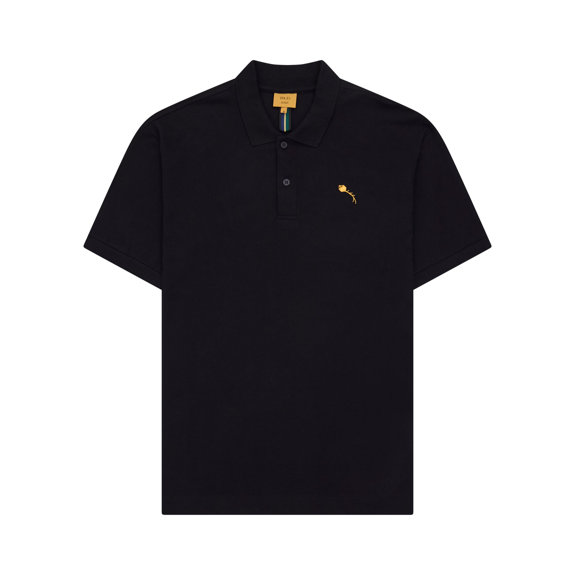 Camiseta polo clássica preta com gola e botões; logo dourado pequeno no peito