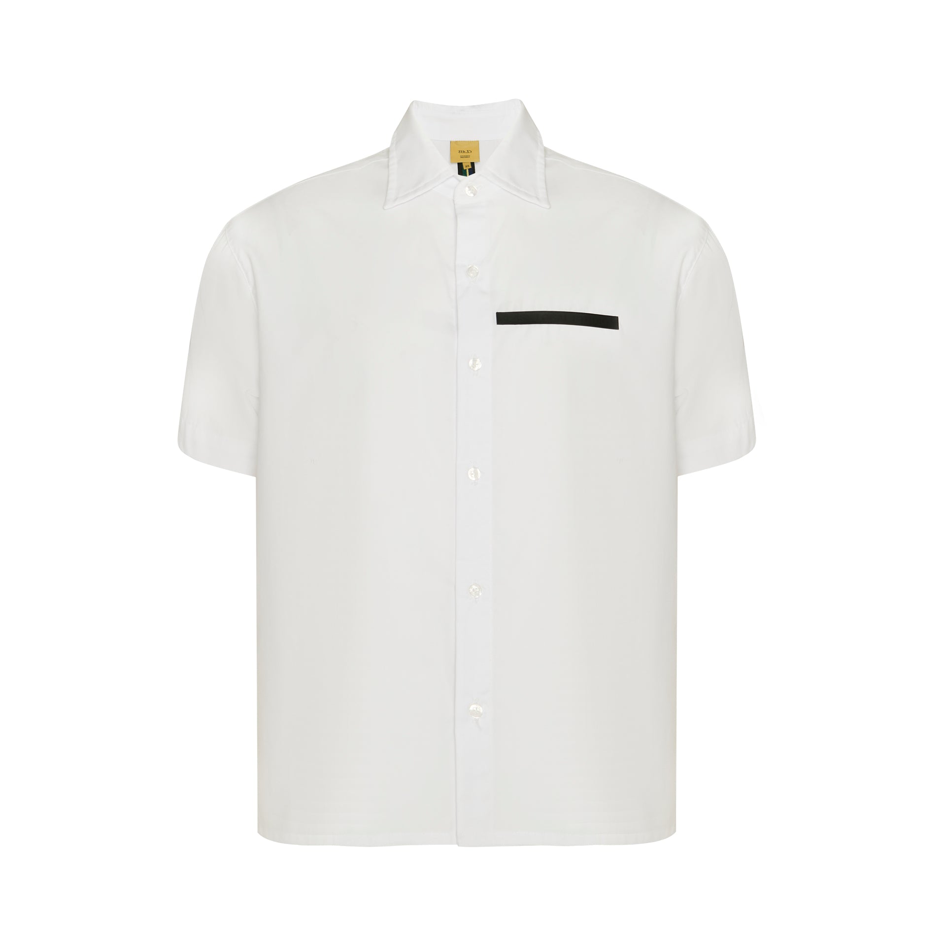 Camisa social clássica branca de manga curta, gola e botões frontais
