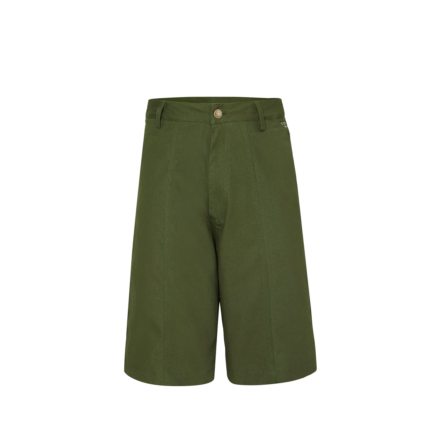 Shorts baggy verde militar com cós, passantes, botão frontal e bolsos.