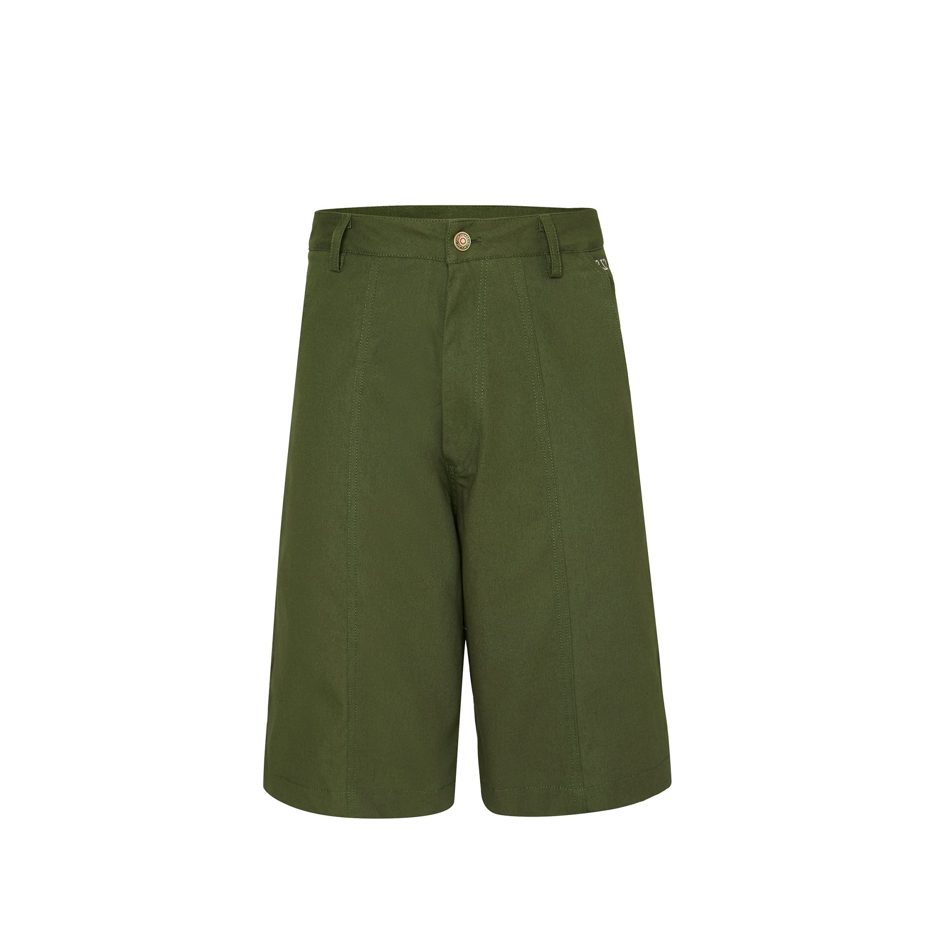 Shorts baggy verde militar com cós, passantes, botão frontal e bolsos.