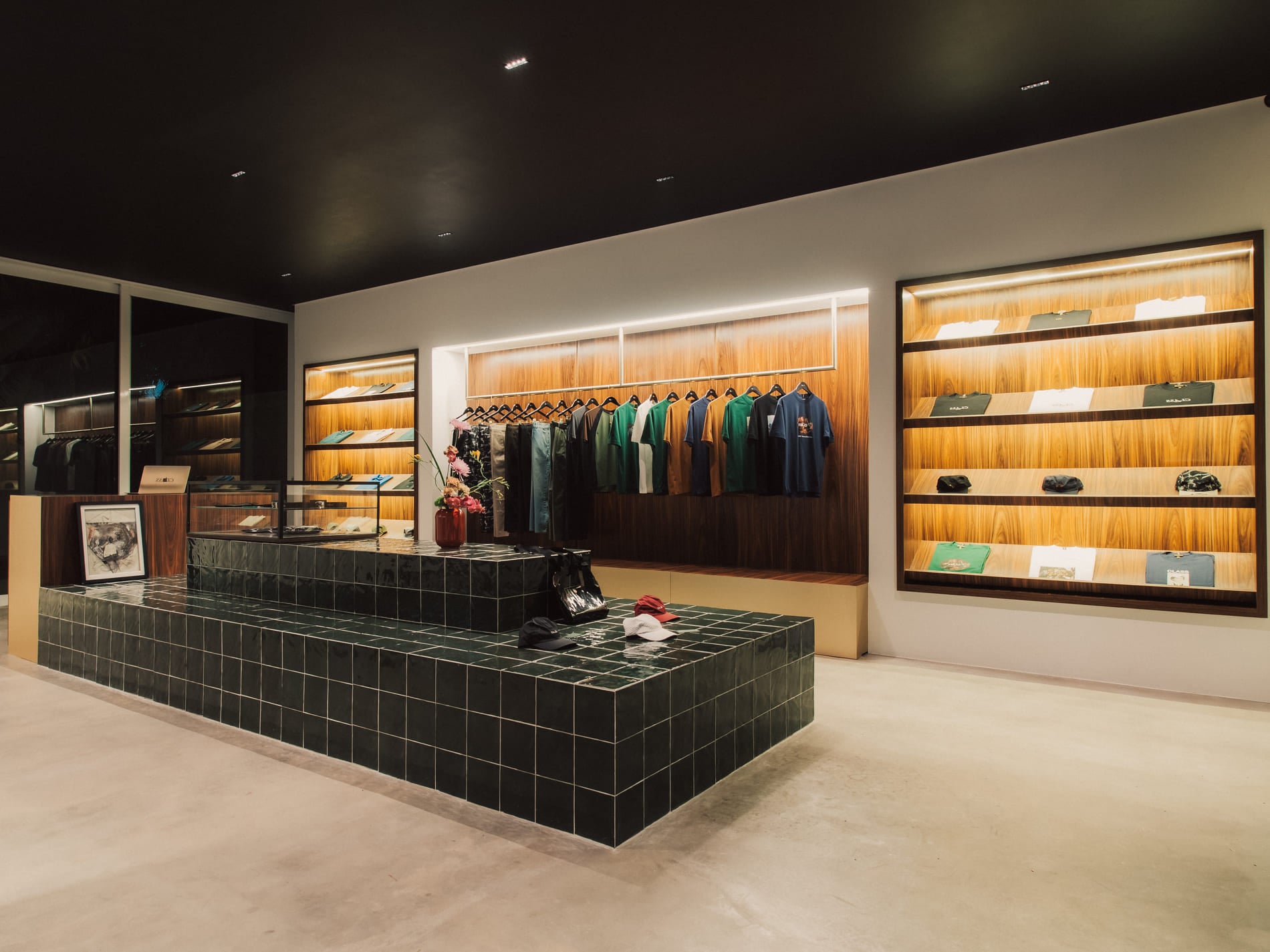 CLASS FLAGSHIP STORE